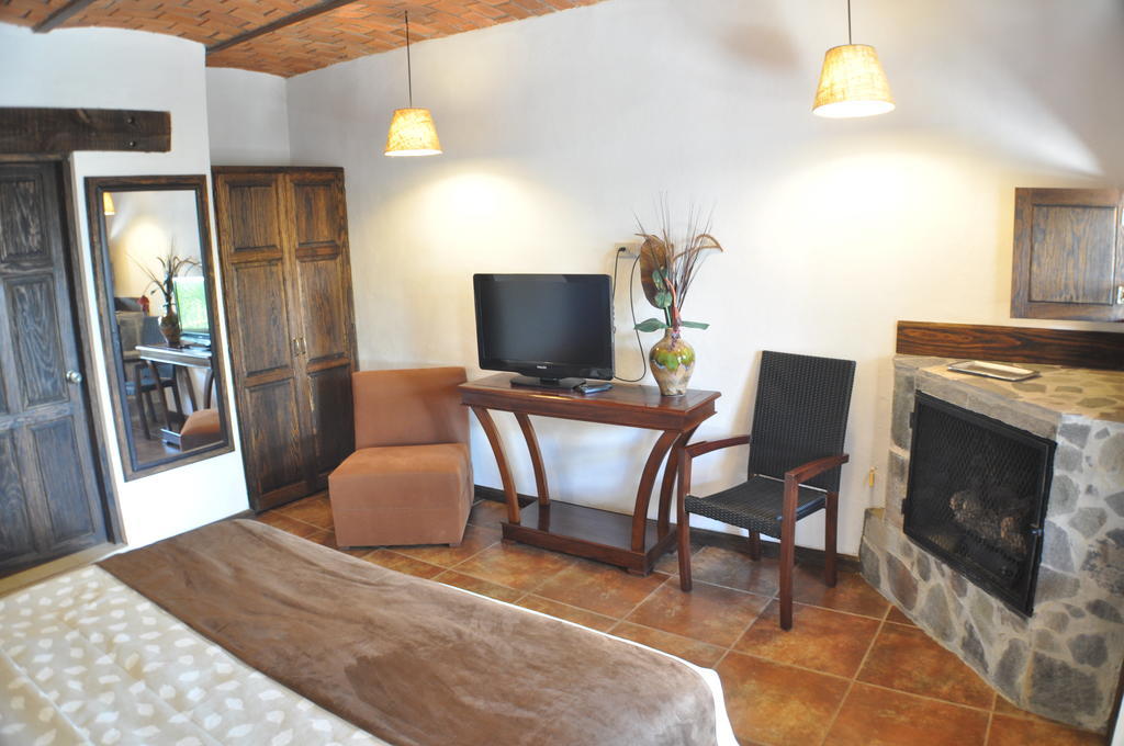 Hotel Villa Cassis Tapalpa Habitación foto