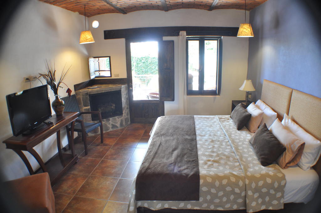 Hotel Villa Cassis Tapalpa Habitación foto